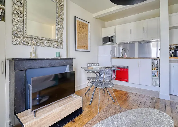 Sous Les Toits Du Pere Lachaise Apartamento Paris